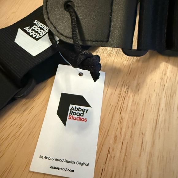 Black Adjustable Guitar Strap Abbey Road Studios - Picture 6 of 6